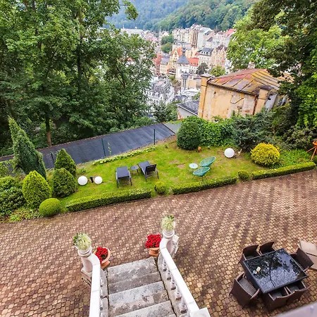 Panorama 4*