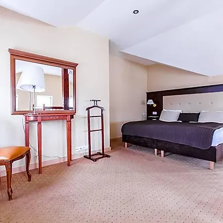 Panorama Hotel 4*